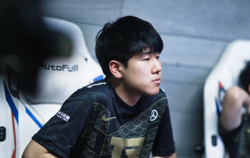 开云官网-Doinb在MAD比赛中败北，刷新纪录引发热议！-开云官网