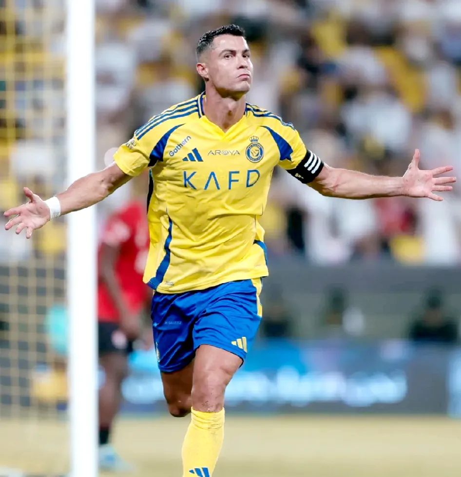 开云体育网址-Uzi迎来七赛季出色发挥，切尔西观众热烈欢呼！-开云体育网址