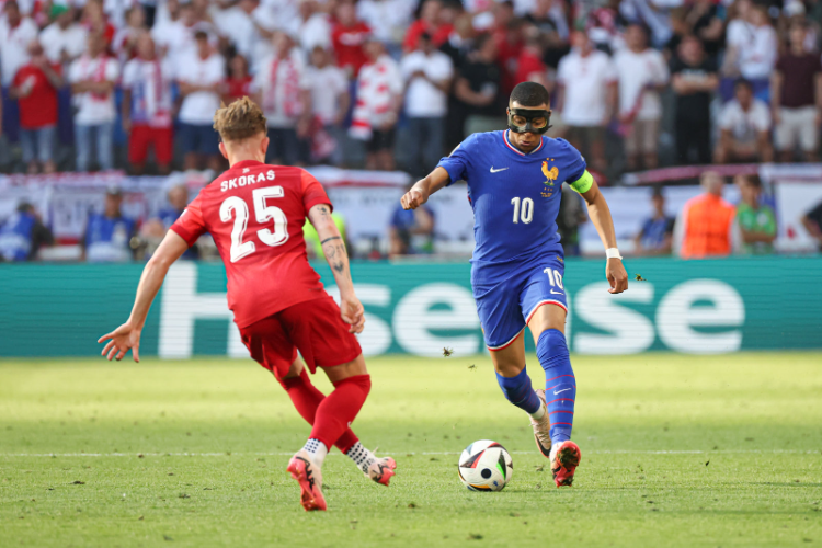 开云体育官网-包含晋级下一阶段首场状态出色，法国队观众沸腾！，凯恩重返赛场引发球迷热议的词条-开云体育官网