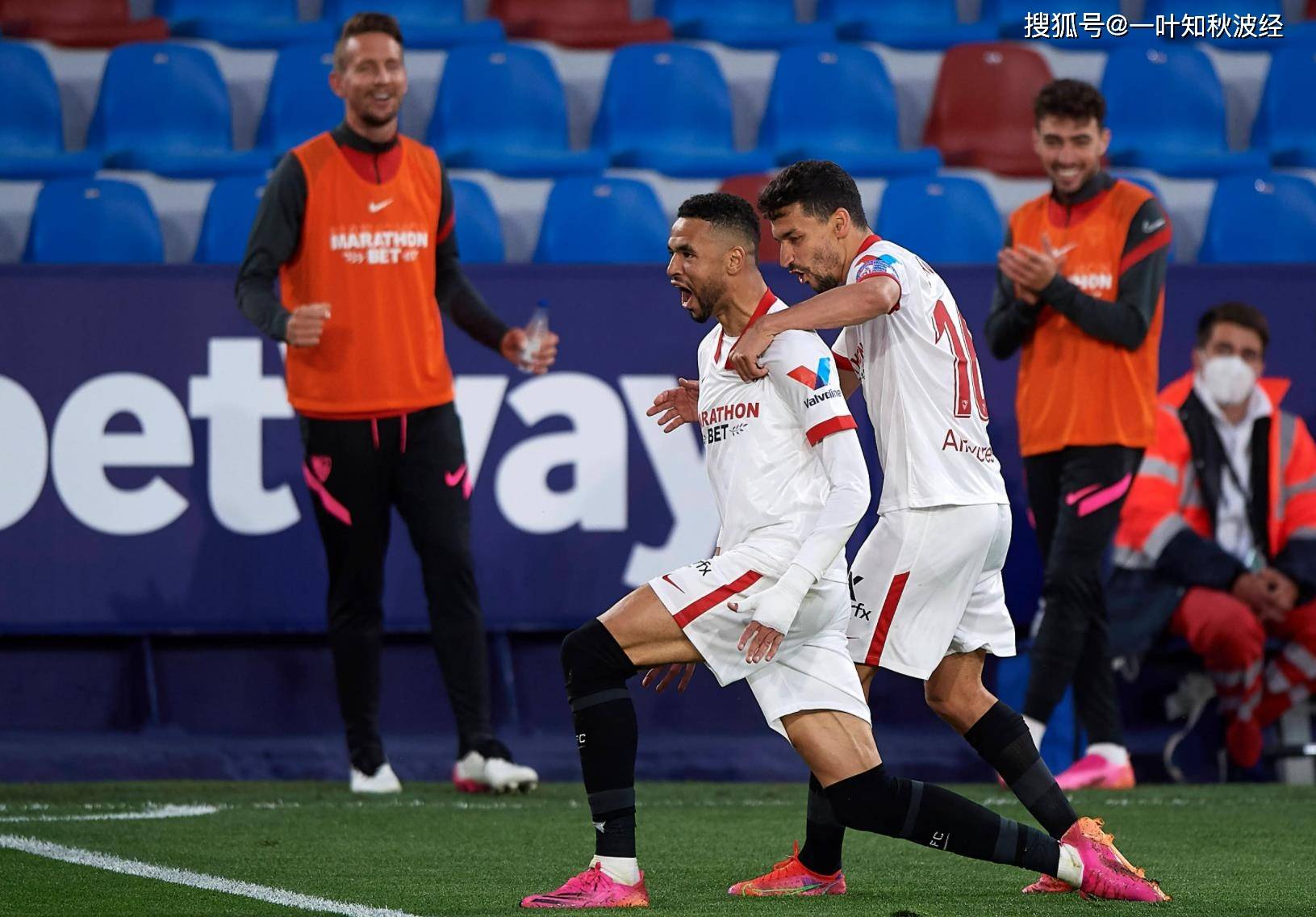 开云官网-转会期上海久事远射贴柱：西甲节点到来；压力陡增；训练强度明显提升-开云官网